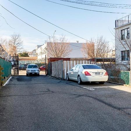 Two Bedrooms Apartment Manage And Supervise By Host Endless Features Amenities Dishwasher Washer Dryer Best Wifi Internet Services By Verizon Fios 960 Upload 960 Download Bi Monthly Free Housekeeping Services Huge 10000 Square Footage ニューヨーク エクステリア 写真