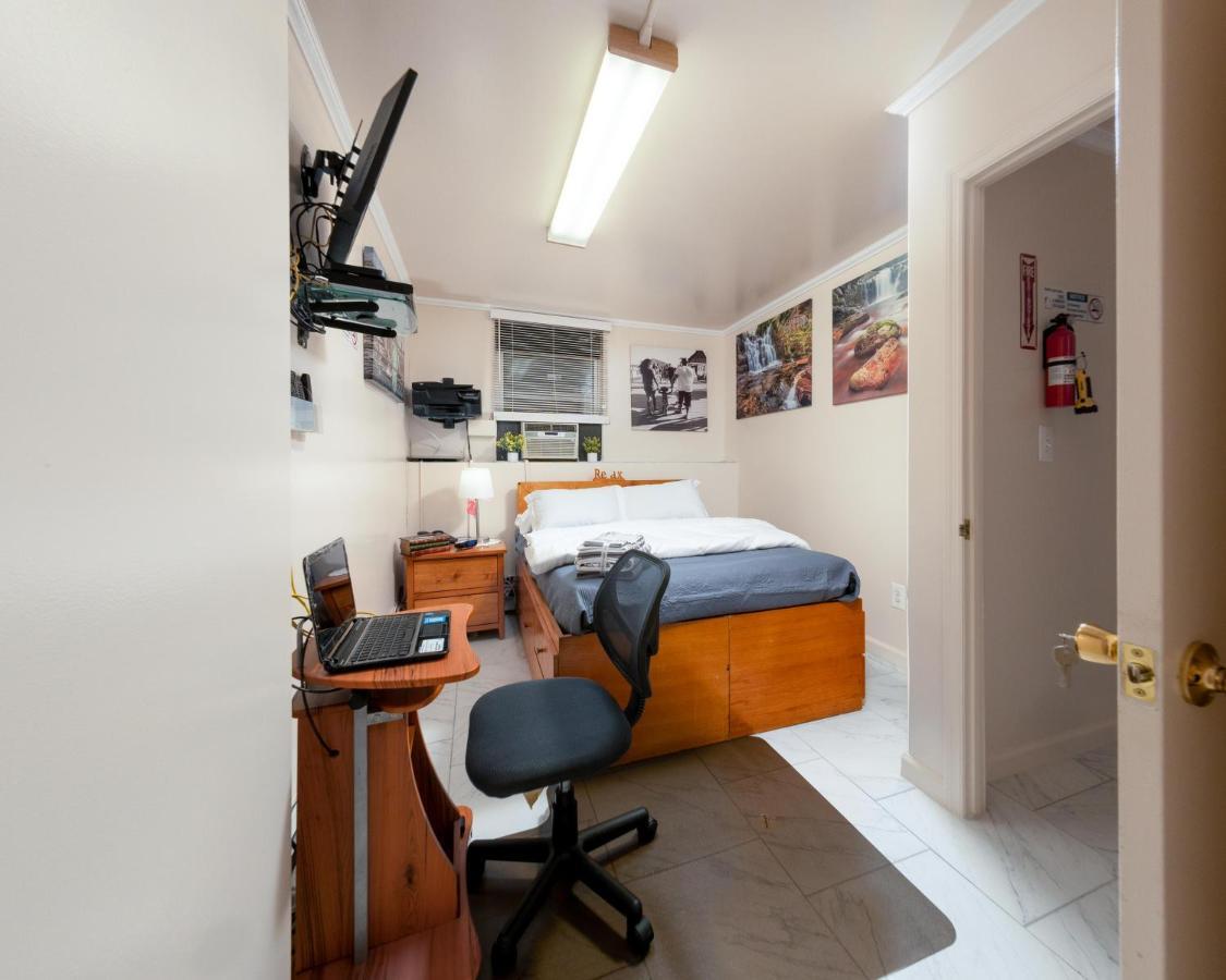 Two Bedrooms Apartment Manage And Supervise By Host Endless Features Amenities Dishwasher Washer Dryer Best Wifi Internet Services By Verizon Fios 960 Upload 960 Download Bi Monthly Free Housekeeping Services Huge 10000 Square Footage ニューヨーク エクステリア 写真