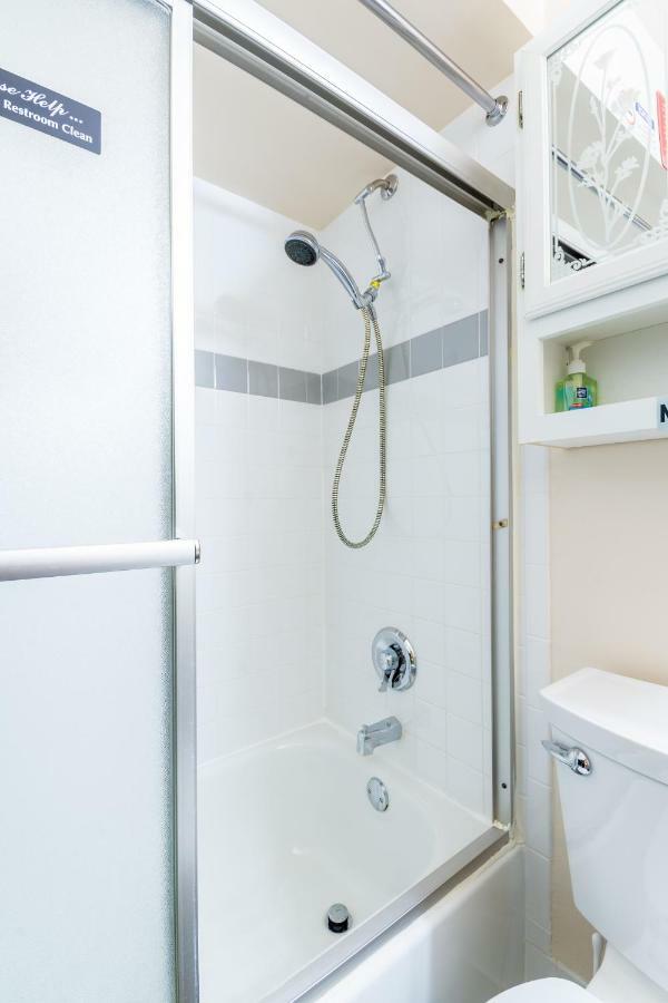 Two Bedrooms Apartment Manage And Supervise By Host Endless Features Amenities Dishwasher Washer Dryer Best Wifi Internet Services By Verizon Fios 960 Upload 960 Download Bi Monthly Free Housekeeping Services Huge 10000 Square Footage ニューヨーク エクステリア 写真
